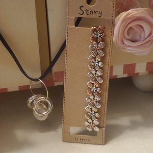 Florsl bracelet with Detailing & 🔨  trend